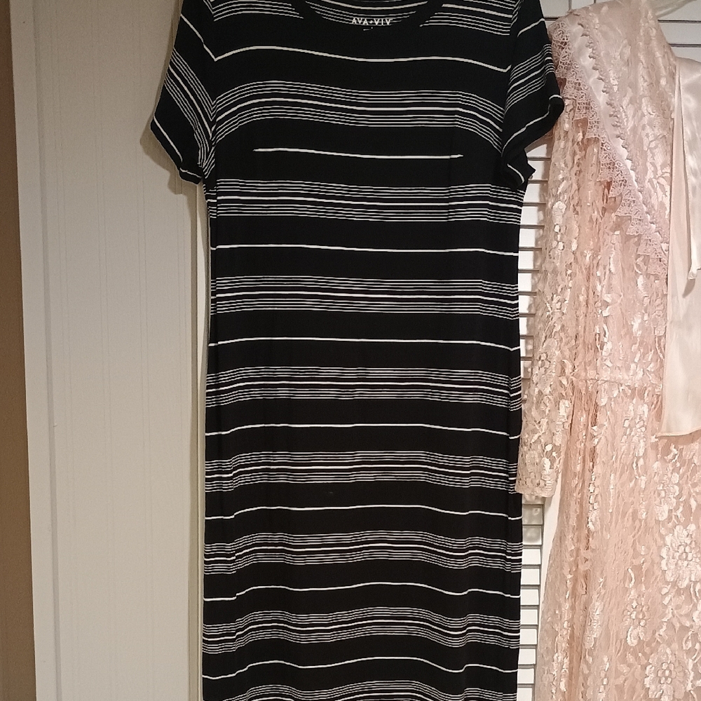 Ava & Viv Black and White Striped Midi Dress